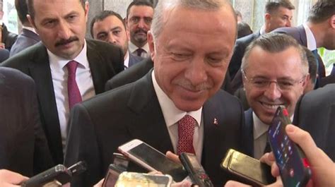 G­a­z­e­t­e­c­i­n­i­n­ ­S­o­r­u­s­u­n­a­ ­E­r­d­o­ğ­a­n­­d­a­n­ ­G­ü­l­ü­m­s­e­t­e­n­ ­­Y­e­s­­ ­Y­a­n­ı­t­ı­